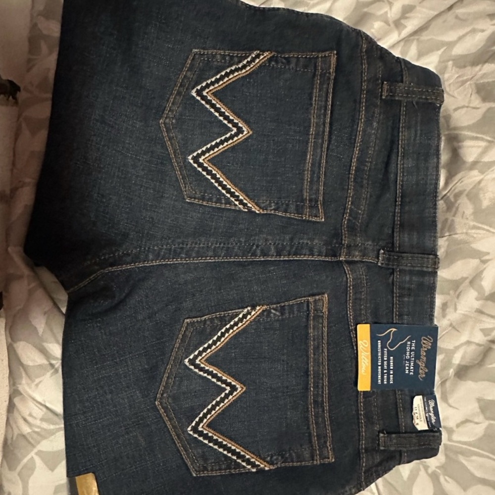 Dark Blue Boot Cut Jeans with Zigzag Stitching